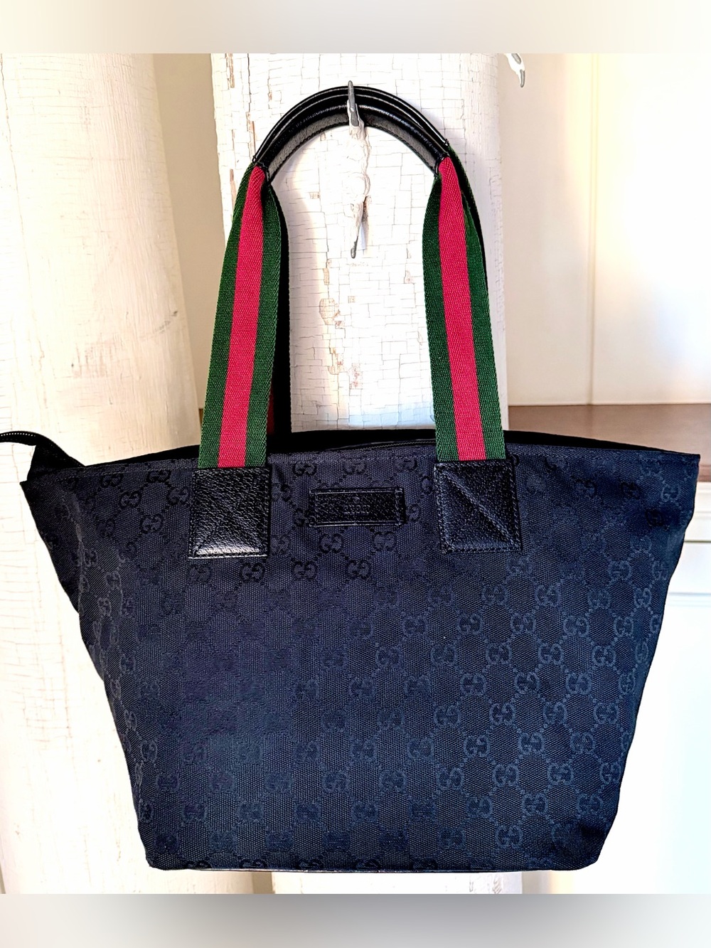 GUCCI RARE Black GG Canvas Web Stripe Large Zip Tote EUC